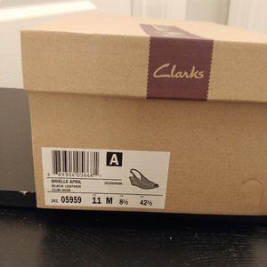 Size 11 M Naturalizer  Sling Back Sandal